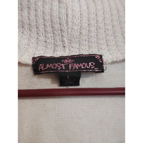 Almost Famous Women's Cream Sweater Blouse Light Weight Size L - Picture 2 of 3